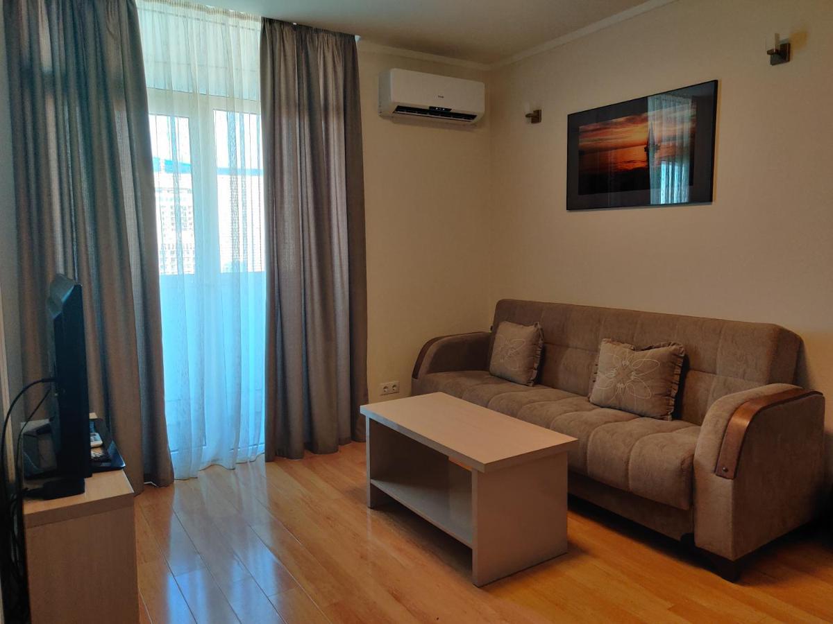 Black Sea Towers 巴统 外观 照片